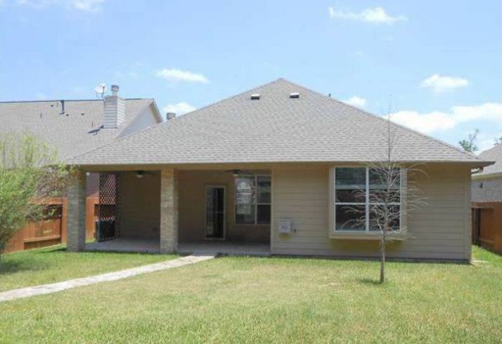 21646 Horseshoe Dr, Porter, TX 77365