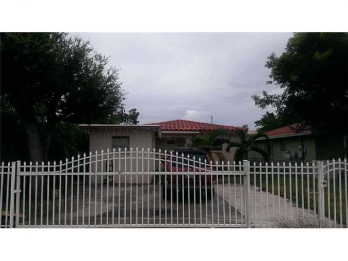 1821 NW 59 ST, Miami, FL 33142