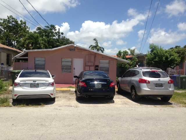 3071 SW 2 ST, Miami, FL 33135