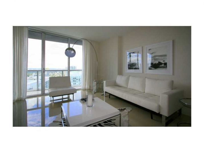 485 BRICKELL AV # 4807, Miami, FL 33131