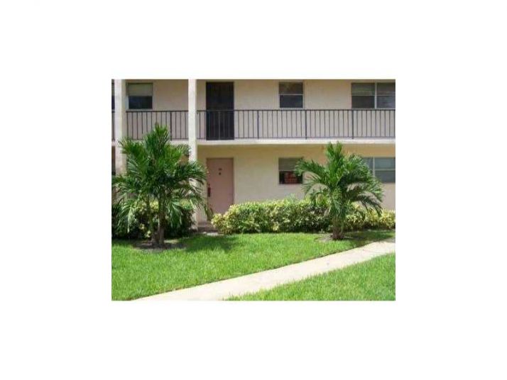 8509 OLD COUNTRY MNR # 301, Fort Lauderdale, FL 33328