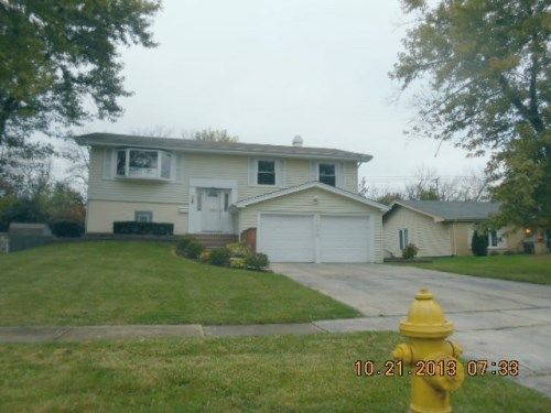 2S068 CHURCHILL Lane, Glen Ellyn, IL 60137