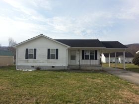 907 W Rochester Ave, Middlesboro, KY 40965