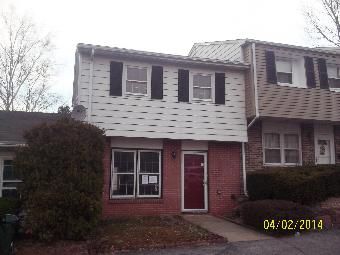 2547 Mountain Ln, Allentown, PA 18103