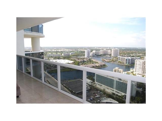 1800 OCEAN DR # 4110, Hallandale, FL 33009