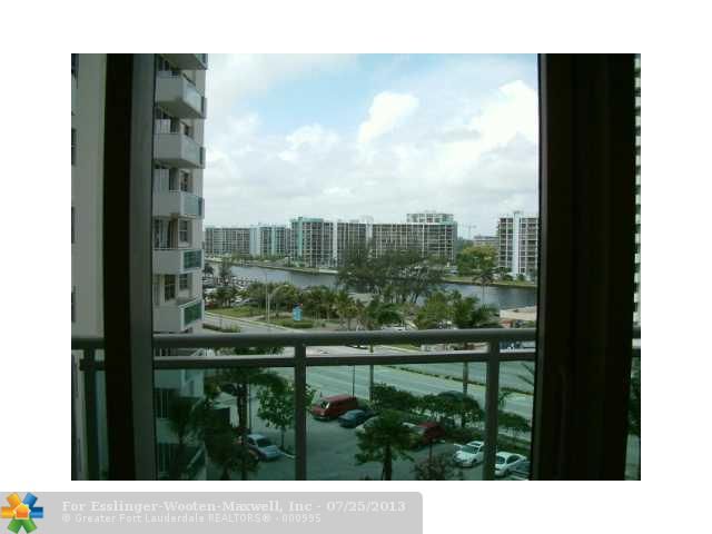 3001 OCEAN DR # 637, Hollywood, FL 33019