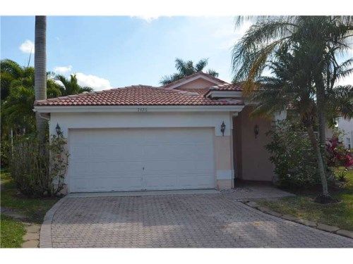 7420 NW 28TH ST, Pompano Beach, FL 33063