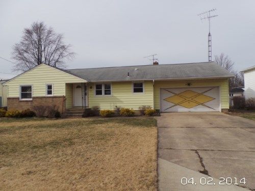 128 Whitman Ave, Elyria, OH 44035