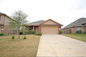 1327 Auburn View Ln, Fresno, TX 77545