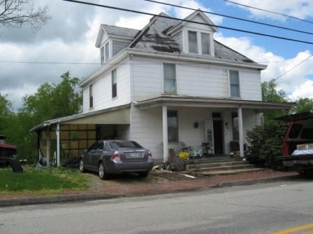 27 Church St, Smithfield, PA 15478