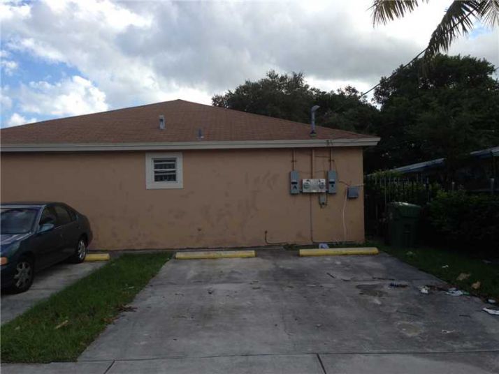 146 NW 69 ST, Miami, FL 33150