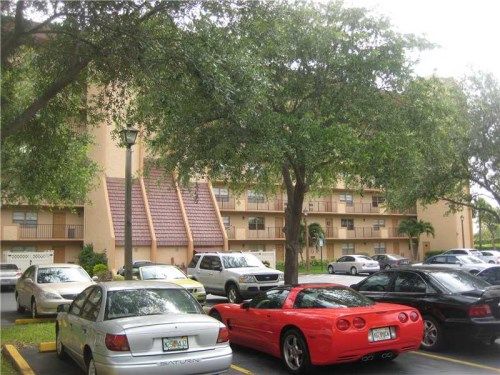 3001 W ROLLING HILLS CR # 201, Fort Lauderdale, FL 33328