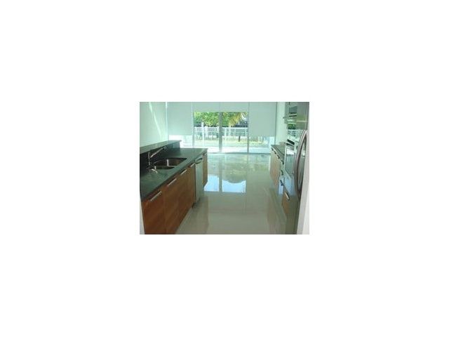 2950 NE 188 ST # 410, Miami, FL 33180