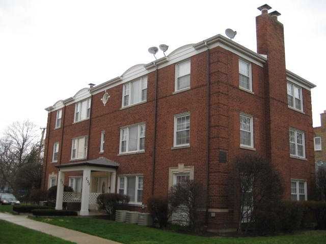 733 Dobson St Apt 1s, Evanston, IL 60202