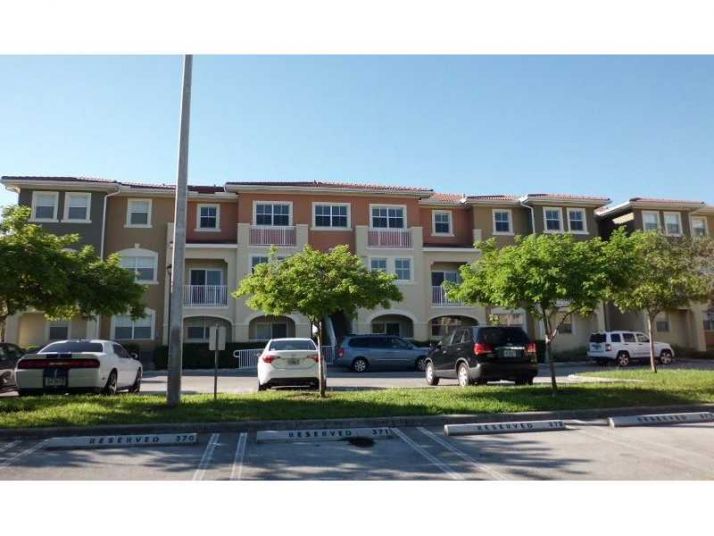 10870 NW 88 TE # 207, Miami, FL 33178