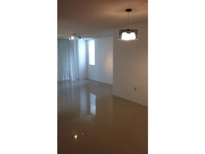 4400 NW 107 AV # 207, Miami, FL 33178