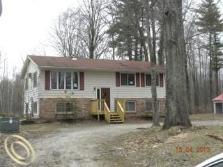 3695 Mclain Rd, North Street, MI 48049