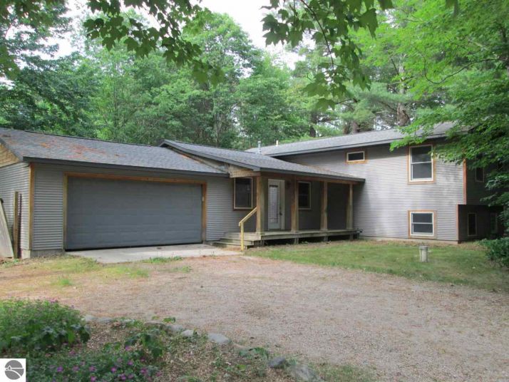 10732 White Pine Rd, Interlochen, MI 49643