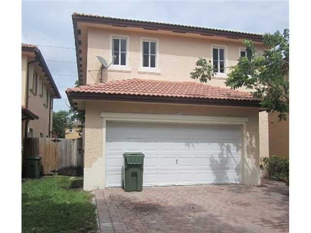 957 Ne 41st Ter, Homestead, FL 33033