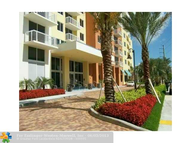 18800 NE 29 AV # PH1, Miami, FL 33180