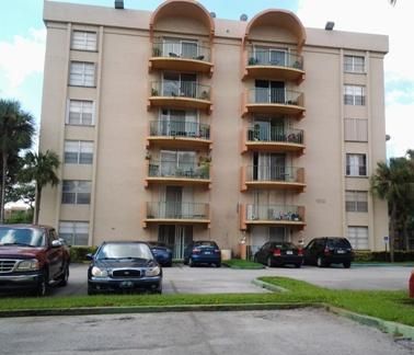 9350 FONTAINEBLEAU BLVD APT209, Miami, FL 33172