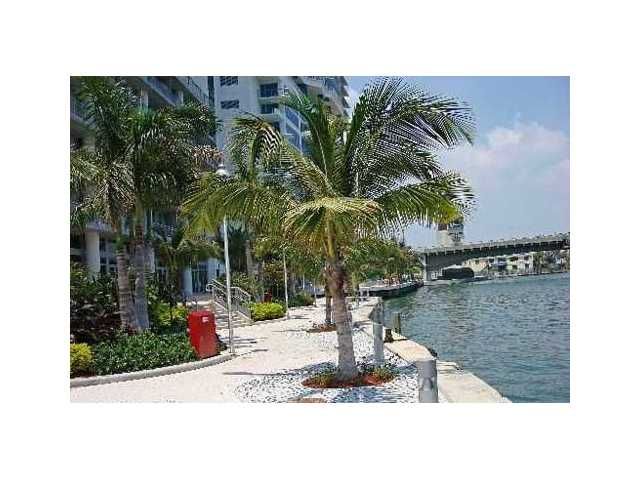 690 SW 1 CT # 3116, Miami, FL 33130