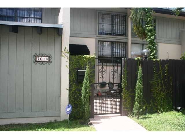 7016 SW 111 PL # 7016, Miami, FL 33173