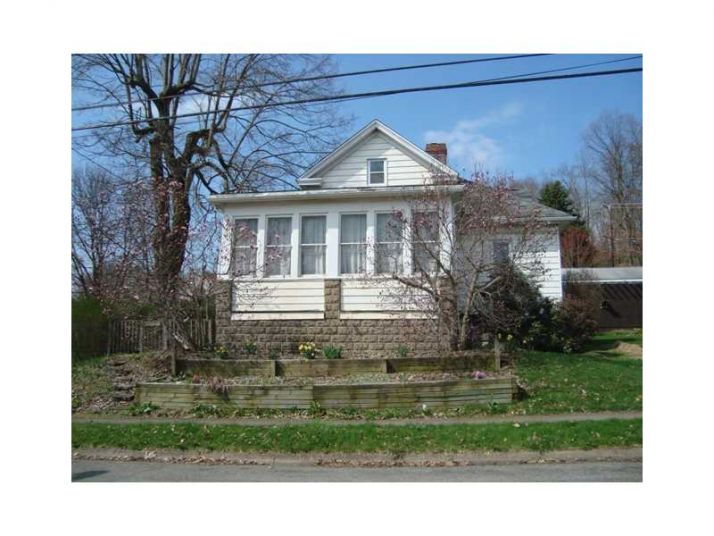 194 Main St, Callery, PA 16024