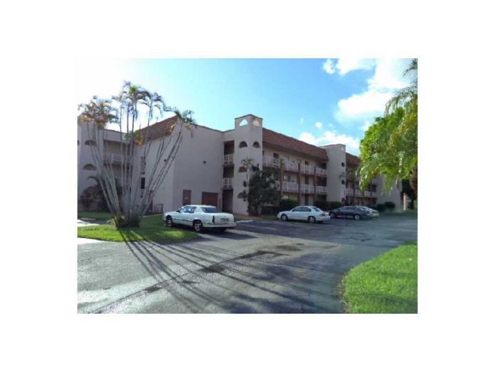 9221 SUNRISE LAKES BL # 207, Fort Lauderdale, FL 33322