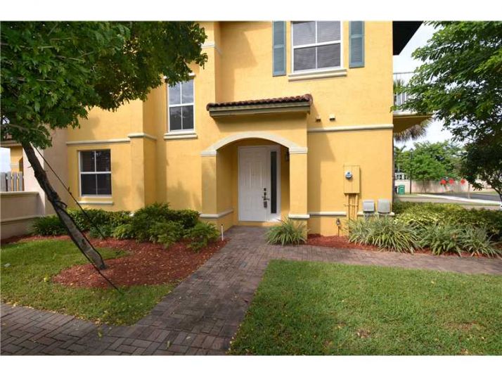 8834 SW 153 CT # 8834, Miami, FL 33196