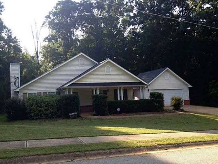 25 Sampson Court, Covington, GA 30016