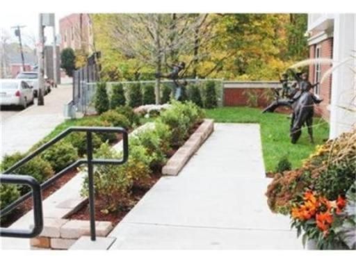 446 Belgrade Ave #308, West Roxbury, MA 02132