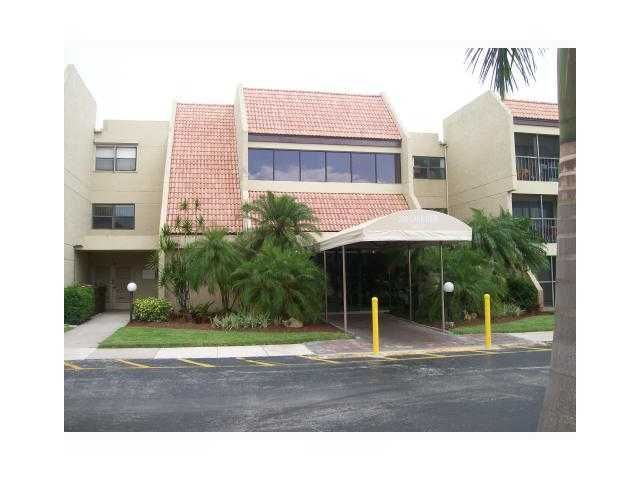 240 LAKEVIEW DR # 102, Fort Lauderdale, FL 33326