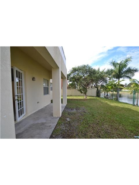 16415 SW 84 ST, Miami, FL 33193