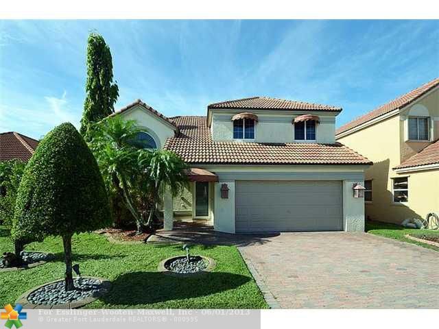 2905 OAK PARK CIR, Fort Lauderdale, FL 33328