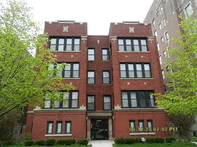 6748 Oglesby Ave, Chicago, IL 60649