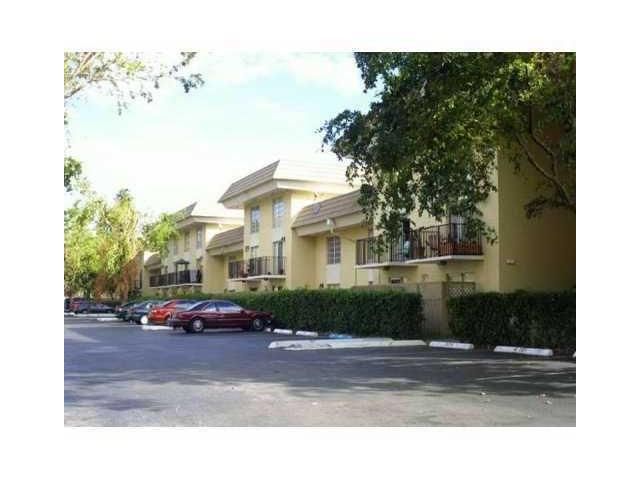 8600 SW 109 AV # 4-109, Miami, FL 33173