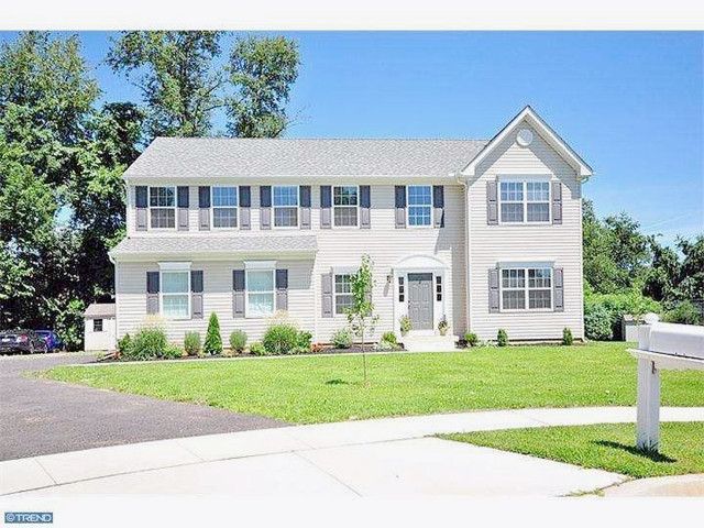 6 LIPTON LN, Langhorne, PA 19047