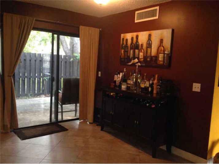 11124 SW 132 CT # 8-4, Miami, FL 33186