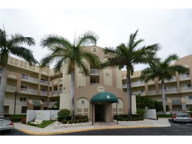 7715 SOUTHAMPTON TE # 415E, Fort Lauderdale, FL 33321