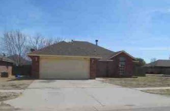 12288 SW 9th St, Yukon, OK 73099