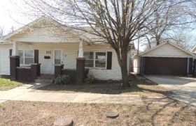 115 E Dewey Street, Shawnee, OK 74801