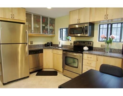 389 Beacon St #1, Boston, MA 02116