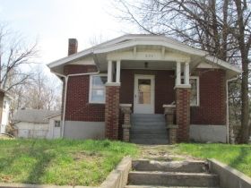 824 West Atlantic St, Springfield, MO 65803