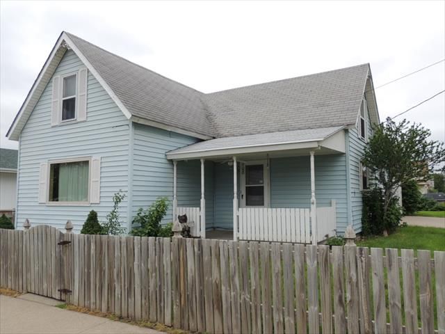 208 E Monroe St, Pleasantville, IA 50225