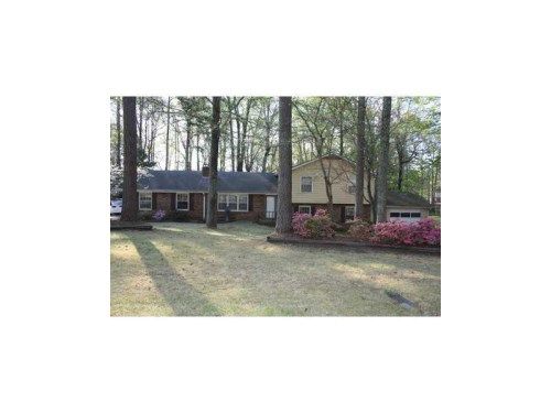 2174 Meadow Drive, Snellville, GA 30078