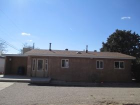 1733 Maxine Street NE, Albuquerque, NM 87112