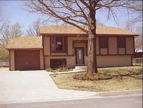 901 Michelle St, Emporia, KS 66801