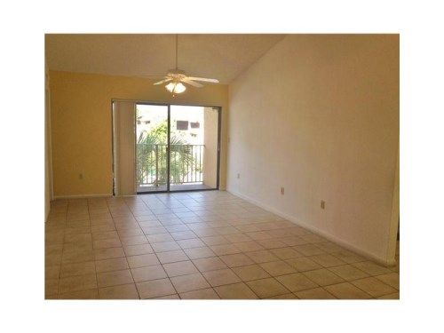 7090 NW 179 ST # 303, Hialeah, FL 33015