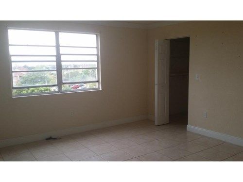 7000 NW 186 ST # 4-526A, Hialeah, FL 33015